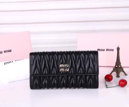2025年2月26日新品 Miumiu財布 zy工場
