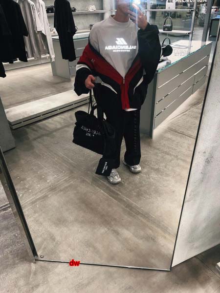 2025年2月28日高品質新品Balenciaga半袖 tシ...