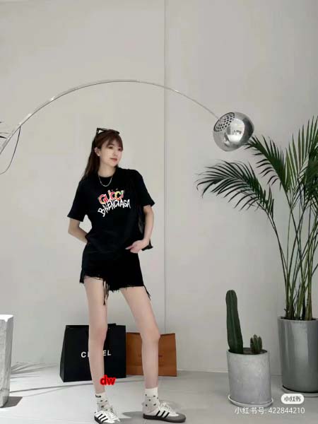 2025年2月28日高品質新品Balenciaga半袖 tシ...