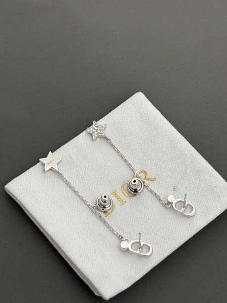 2025年3月9日入荷新品Diorピアスギフト/誕生日/記念品/アクセサリーxin工場