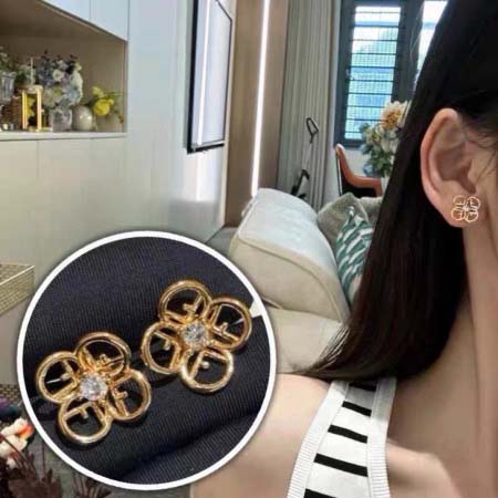 2025年3月9日入荷新品FENDIピアスギフト/誕生日/記念品/アクセサリーxin工場