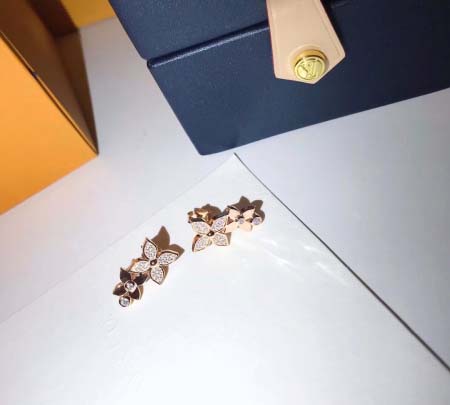 2025年3月9日入荷新品Louis Vuittonネックレスギフト/誕生日/記念品/アクセサリーxin工場