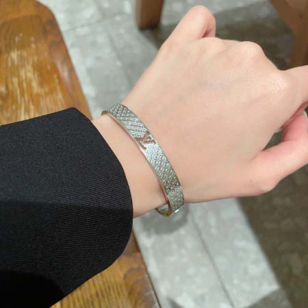 2025年3月9日入荷新品Louis Vuitton腕輪/ブレスレットギフト/誕生日/記念品/アクセサリーxin工場