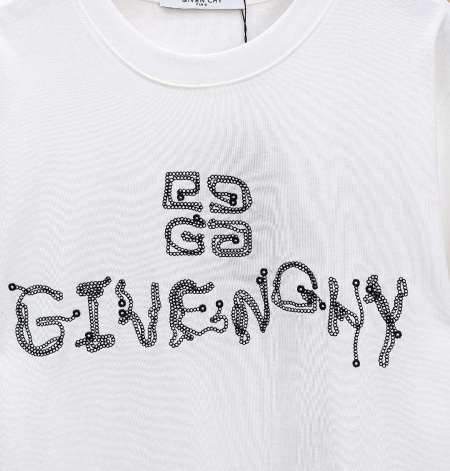 2025年3月13日新品GIVENCHY半袖 tシャツ  xiongma工場