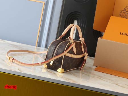 2025年3月16日 ルイヴィトン新品 M13084  Handbag East West  x   Monogram  LV x TM 27.0 x 14.0 x 10.0