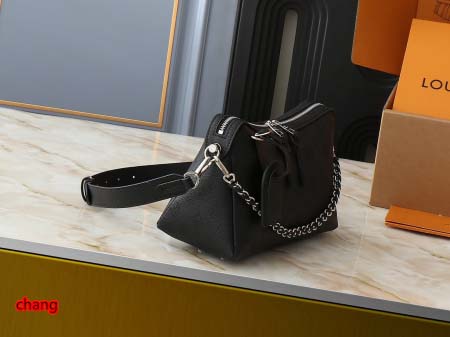 2025年3月16日 ルイヴィトン新品 M13157 M24255 M24114   Hand It All  Bloom   Monogram 29.0 x 18.0 x 13.0