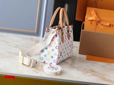 2025年3月16日 ルイヴィトン新品 M45659 M46373 M44571   OnTheGo  Monogram  Monogram Reverse  Monogram Giant  Toron  25.0 x 19.0 x 11.