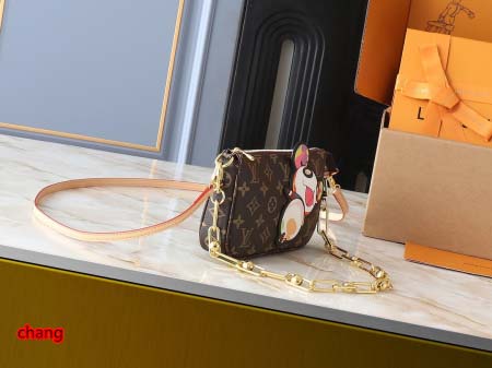 2025年3月16日 ルイヴィトン新品 M13663 M13404 M13440 M92649  Pochette Accessoires  Monogram    22.0 x 13.0 x 4.0