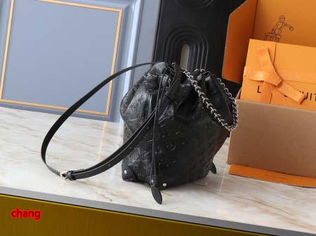 2025年3月16日 ルイヴィトン新品 M13484 M13324 2025 Cruise  Noé   Trunk  Monogram Reverse  23.0 x 27.0 x 8.0