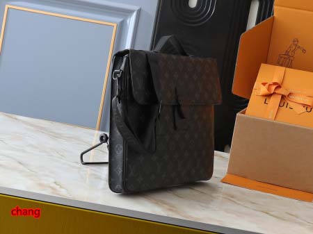 2025年3月16日 ルイヴィトン新品【M20835】S-Lock  Taurillon Monogram   ：39 x 30 x 8cm