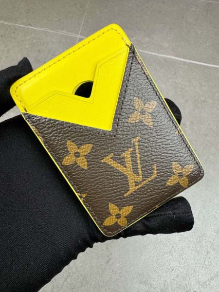 2025年3月17日新品 カードホルダーLouis Vuitton  6.5 x 9.5 x 0.5cm  Monogram Macassar  zy工場