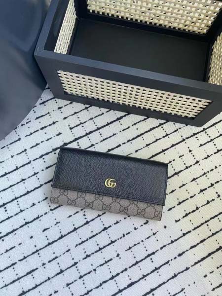 2025年3月17日新品財布GUCCI  546585  PVC 19X10X3.5CM      zy工場