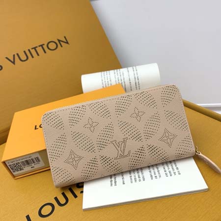 2025年3月17日新品財布 M13469   MY Louis Vuitton  WORLD TOUR   zy工場