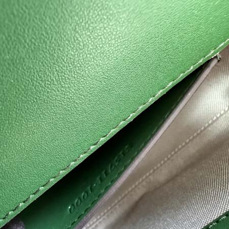 2025年3月17日新品バッグGucci  815711 21.5x 11x 8cm  zy工場