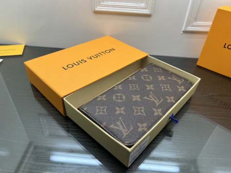 2025年3月17日新作財布Louis VuittonM80857 M60017  SIZE: 19x 12.5x 3.0cm zy工場