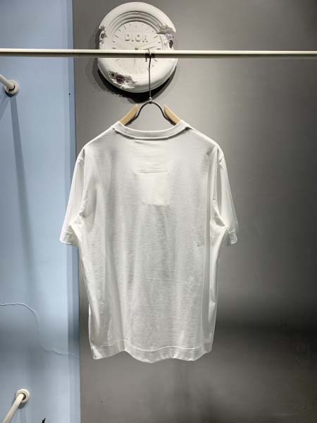 2025年3月19日高品質新作GIVENCHY半袖Tシャツ HoHo工場