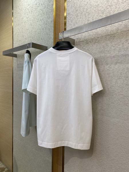 2025年3月19日高品質新作GIVENCHY半袖Tシャツ HoHo工場