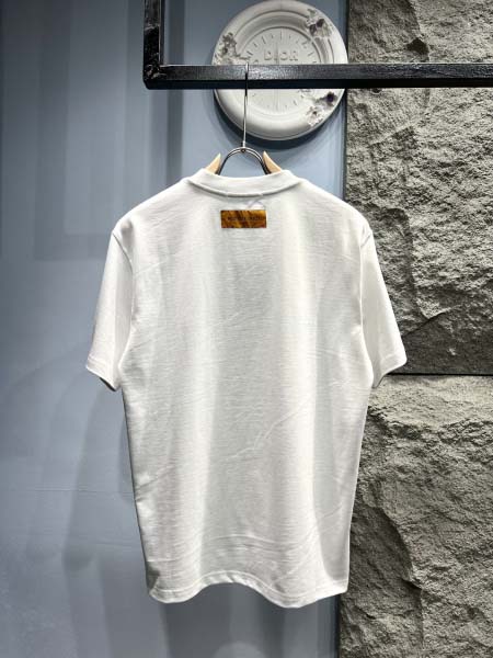 2025年3月19日高品質新作Louis Vuitton半袖Tシャツ HoHo工場