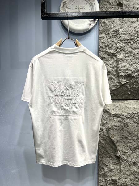 2025年3月19日高品質新作Louis Vuitton半袖Tシャツ HoHo工場