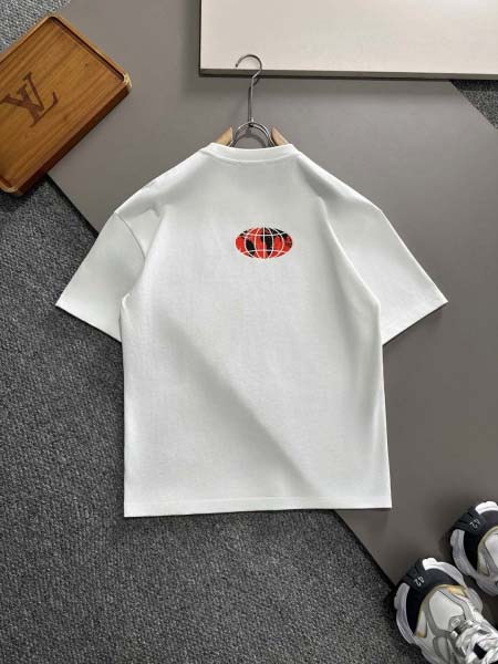 2025年3月19日高品質新作Louis Vuitton半袖Tシャツ HoHo工場