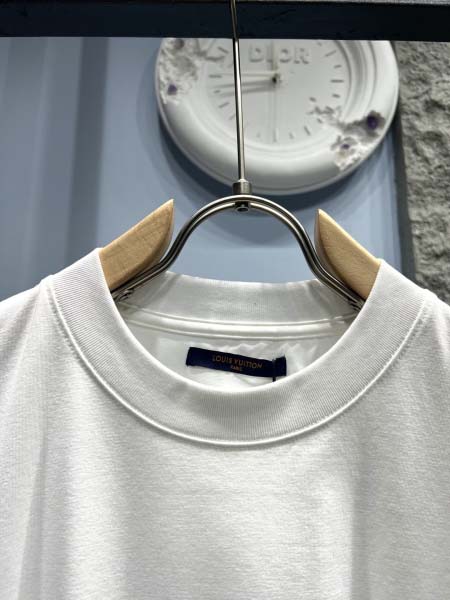 2025年3月19日高品質新作Louis Vuitton半袖Tシャツ HoHo工場