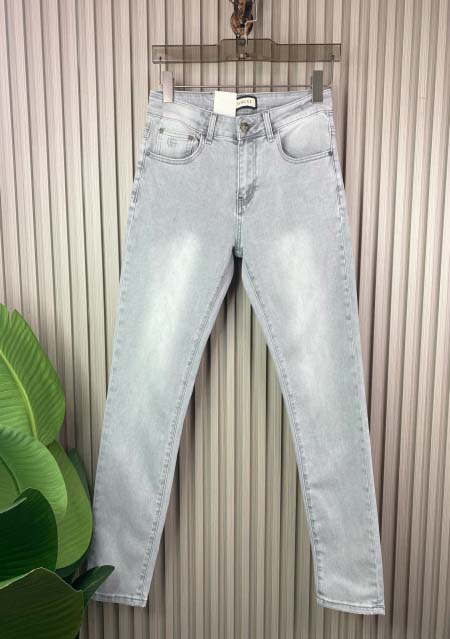 2025年3月21日早春新作Gucciジーパン luols工場