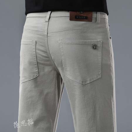 2025年3月21日早春新作Versaceジーパン luols工場