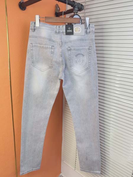 2025年3月21日早春新作Versaceジーパン luols工場