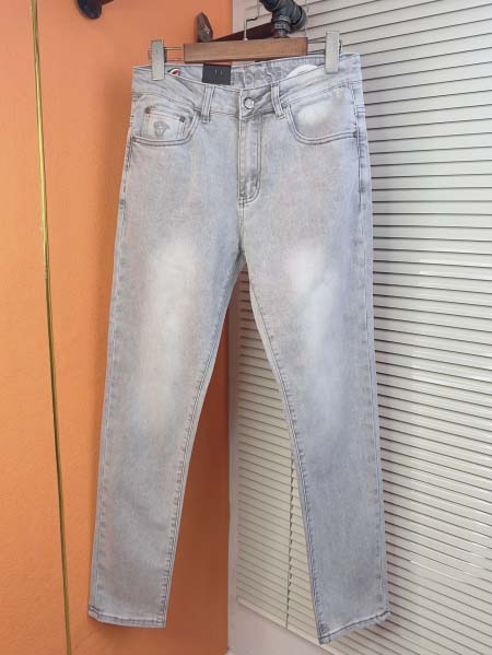 2025年3月21日早春新作 Versaceジーパン luols工場