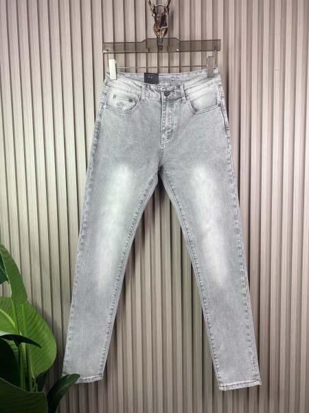 2025年3月21日早春新作Versaceジーパン luols工場