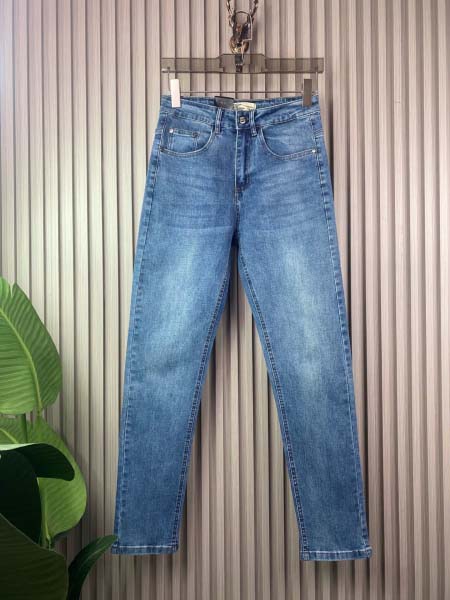 2025年3月21日早春新作burberryジーパン luols工場