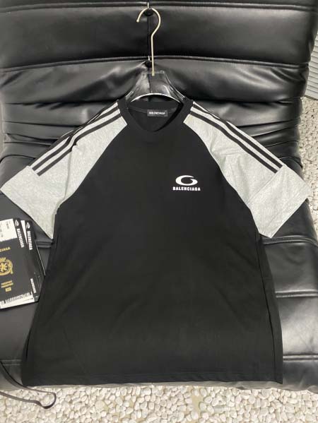 2025年3月24日入荷春夏新作Balenciaga半袖Tシャツ kar工場