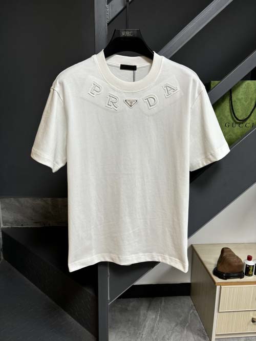 2025年3月26日入荷春夏高品質新作Prada半袖 tシャツTF工場