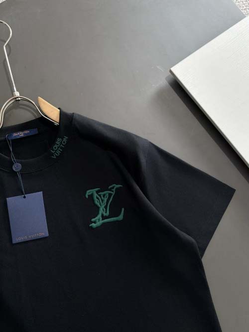2025年3月26日入荷春夏高品質新作Louis Vuitton半袖 tシャツTF工場