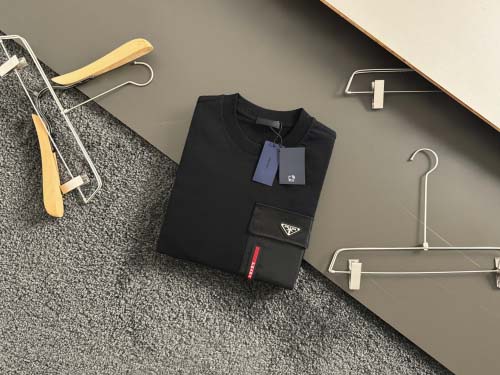 2025年3月26日入荷春夏高品質新作Prada半袖 tシャツTF工場