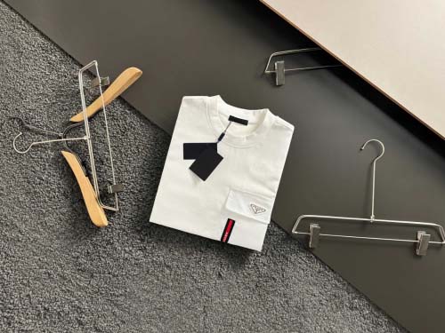 2025年3月26日入荷春夏高品質新作Prada半袖 tシャツTF工場