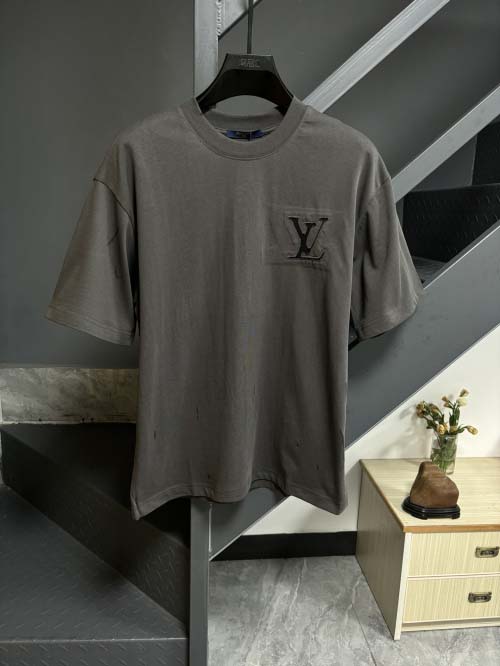 2025年3月26日入荷春夏高品質新作Louis Vuitton半袖 tシャツTF工場