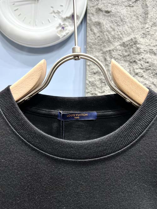 2025年3月27日入荷春夏高品質新作Louis Vuitton半袖 tシャツTF工場