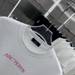 2025年3月1日春夏高品質新品ARCTERYX半袖 tシャツDW工場