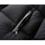 2025年3月3日 高品質新品Pradaダウンジャケットliangp工場特価