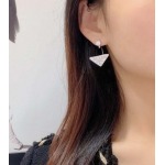 2025年3月7日入荷新品PRADAピアスギフト/誕生日/記念品/xin工場