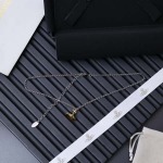 2025年3月7日入荷新品Vivienneネックレスギフト/誕生日/記念品/xin工場