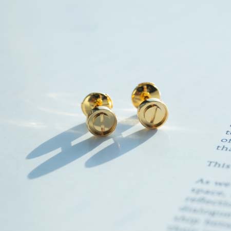 2025年3月9日入荷新品Cartierピアスギフト/誕生日...