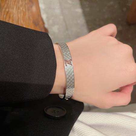 2025年3月9日入荷新品Louis Vuitton腕輪/ブ...