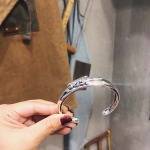 2025年3月9日入荷新品Chrome hearts腕輪/ブレスレットギフト/誕生日/記念品/アクセサリーxin工場