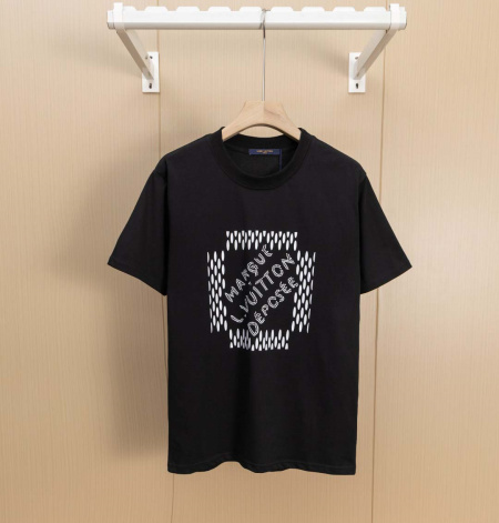 2025年3月13日新品Louis Vuitton半袖 tシャツ  xiongma工場