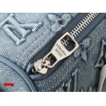 2025年3月16日 ルイヴィトン新品 M22762  Keepall Bandoulière 25  Monogram Washed Demin   Monogram  25 x 15 x 11 cm
