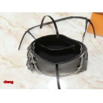 2025年3月16日 ルイヴィトン新品 M13014 M24860  CarryAll BB  Monogram   Monogram 26.0 x 17.0 x 10.0