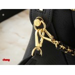 2025年3月16日 ルイヴィトン新品 M13157 M24255 M24114   Hand It All  Bloom   Monogram 29.0 x 18.0 x 13.0