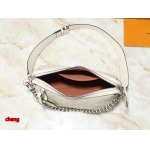 2025年3月16日 ルイヴィトン新品 M13157 M24255 M24114   Hand It All  Bloom   Monogram 29.0 x 18.0 x 13.0